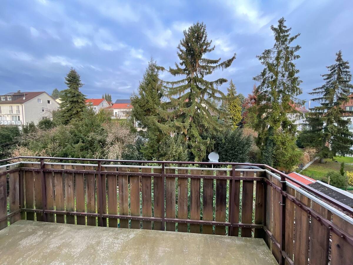 *** Wohnung mit Aussicht in HN-Böckingen: 121m², 4,5 Zi., 2 Bäder, Balkon, Gartennutzg, Garage *** – 74080 Heilbronn – Bild 1 von 9