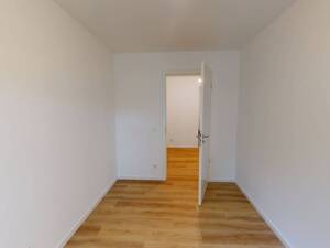Einziehen und Wohlfühlen: Sanierte 4-Zimmer-Wohnung mit TERRASSE in ruhiger Lage – 22559 Hamburg – Vorschaubild 9