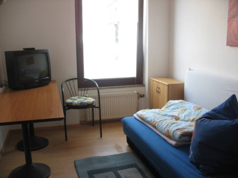 Provisionsfreies, vollmöbliertes schönes Zimmer in Nürnberg-Nord – Nürnberg – Vorschaubild 6