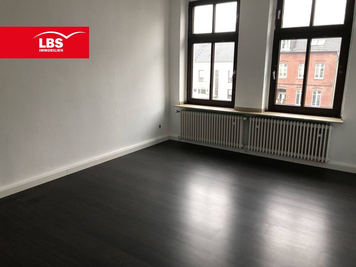 Attraktives, voll vermietetes Vierparteienhaus in Gelsenkirchen! – 45883 Gelsenkirchen – Bild 1 von 9