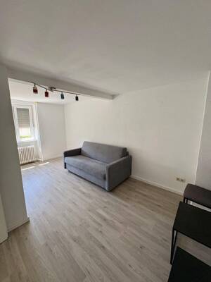 Renovierte und teilmöblierte 2-Zimmerwohnung in top Lage, nähe Berger Straße! – 60316 Frankfurt am Main – Vorschaubild 3
