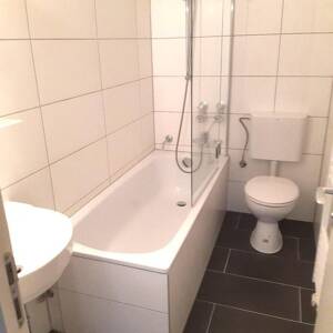München-Solln - Apartment mit sonnigem Balkon, Wellnessbereich und Tierfgaragenstellplatz – 81477 München – Vorschaubild 4