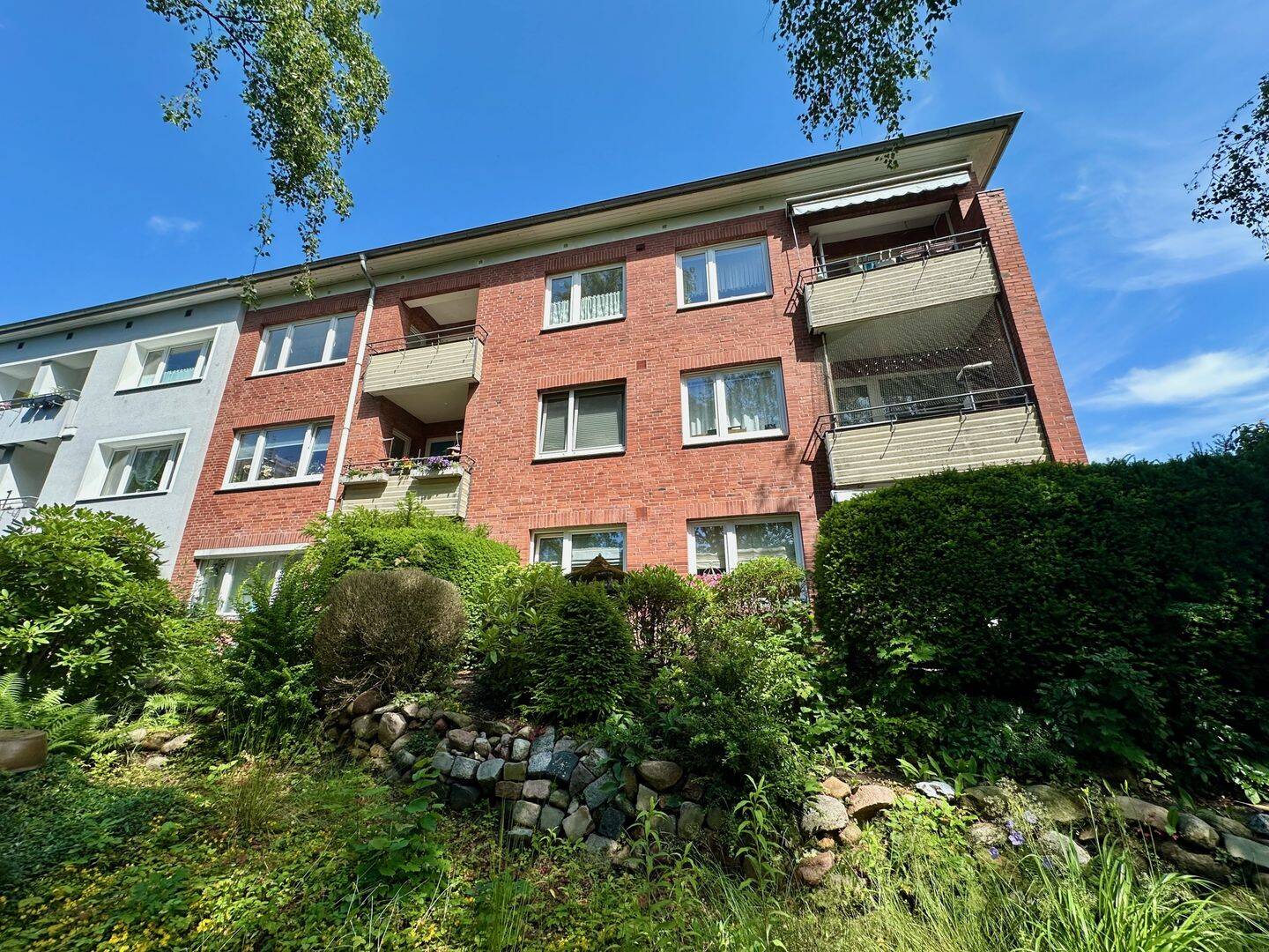 Gepflegtes Mehrfamilienhaus in Hamburgs Osten mit Potenzial – Hamburg – Vorschaubild 2