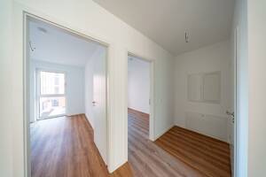 Neubauwohnung mit Fußbodenheizung im Erstbezug / WBS 180 erforderlich – 13599 Berlin – Vorschaubild 8
