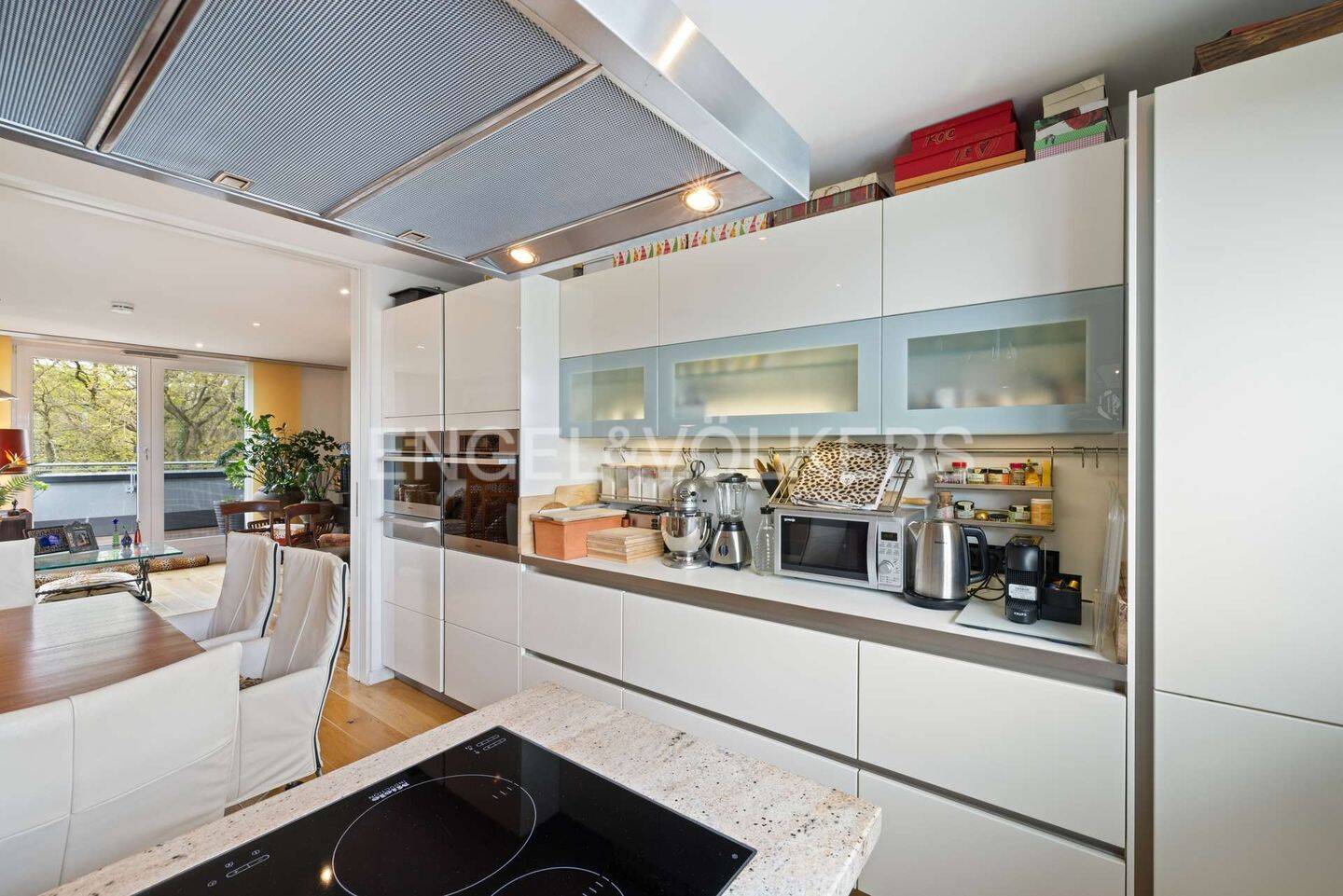Stilvolles Penthouse mit großer Dachterrasse und Blick ins Grüne – Hamburg – Vorschaubild 7