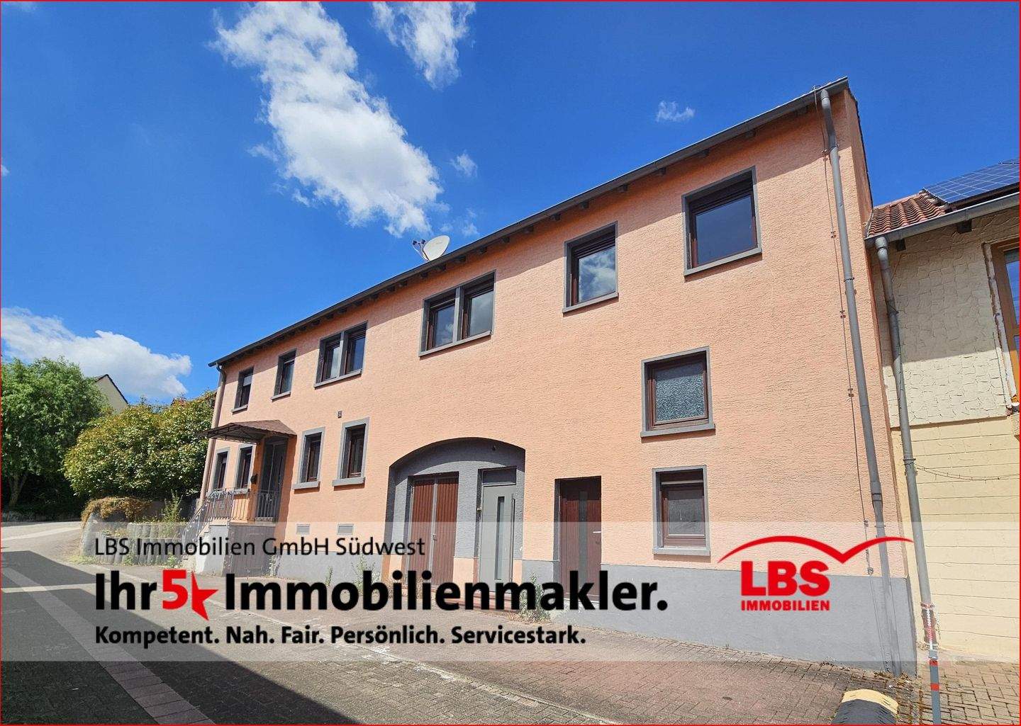 Zwei Häuser, ein Preis! – Eisenberg (Pfalz) – Bild 1 von 9