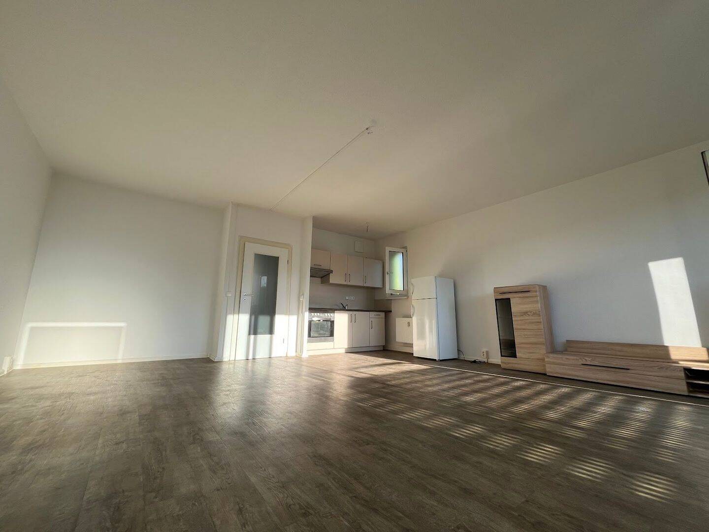 Sofort einziehen: Frisch sanierte Wohnung mit EBK – Chemnitz – Vorschaubild 4