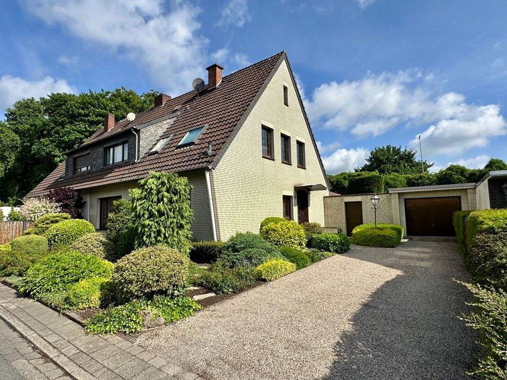 Ihr neues Zuhause in Duisburg-Rheinhausen! Einfamilienhaus sucht neue Eigentümer – Duisburg – Bild 1 von 9