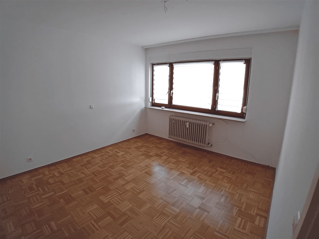 Viel Platz für Ihre Wohnideen - Zweifamilienhaus mit Doppelgarage – Herbrechtingen – Vorschaubild 8