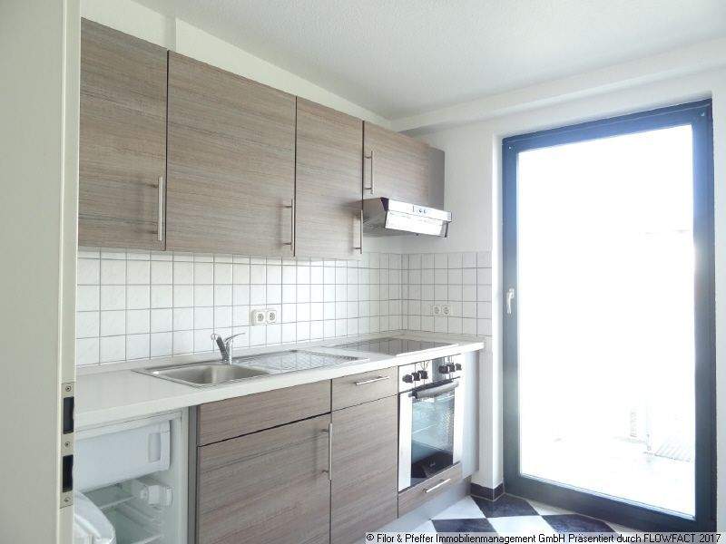 Helle 2-Raum-Wohnung mit Einbauküche über den Dächern von Magdeburg! – Magdeburg – Vorschaubild 7