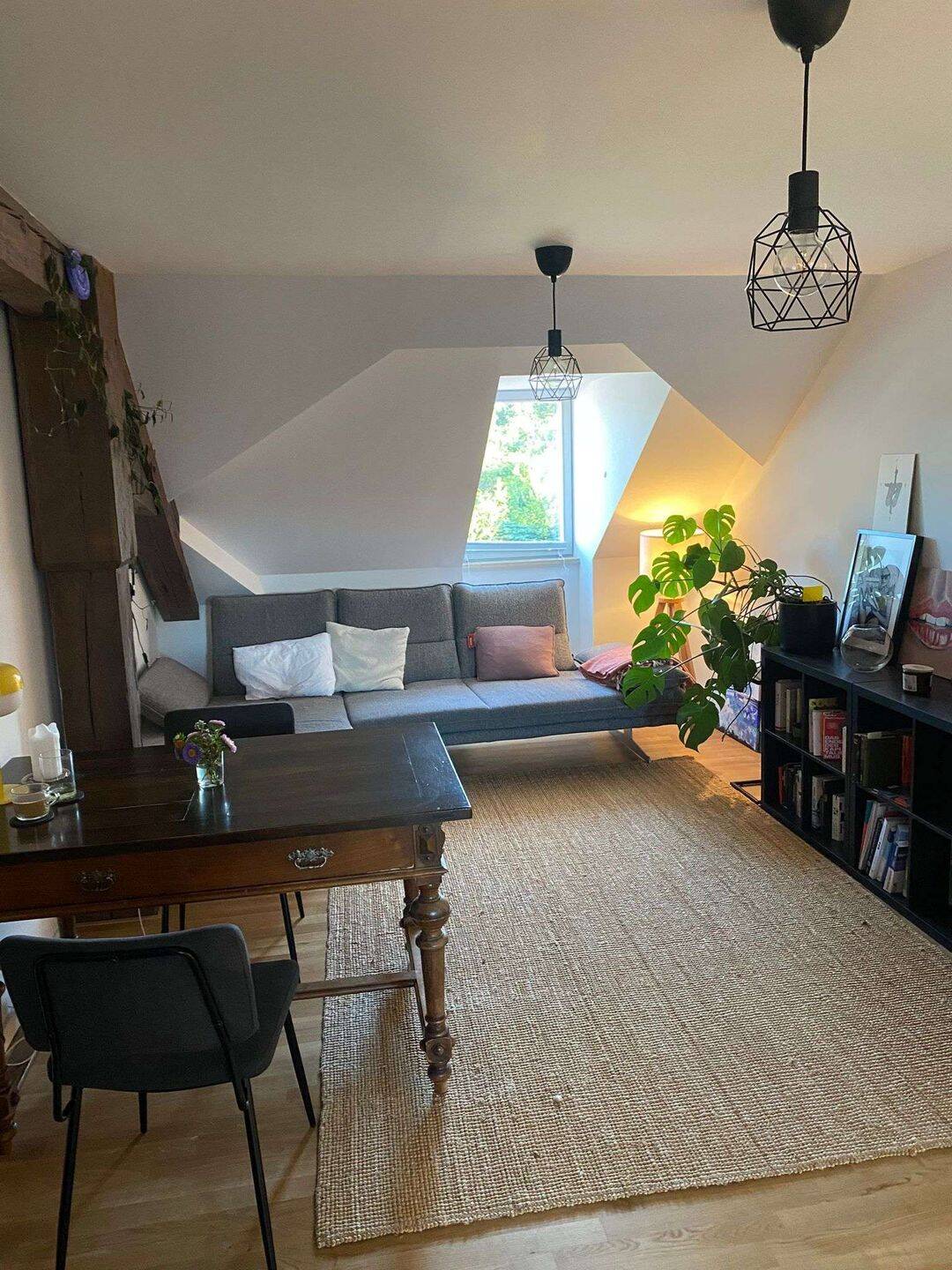 Helle Dachgeschosswohnung mit Balkon in Bamberg am Knöcklein