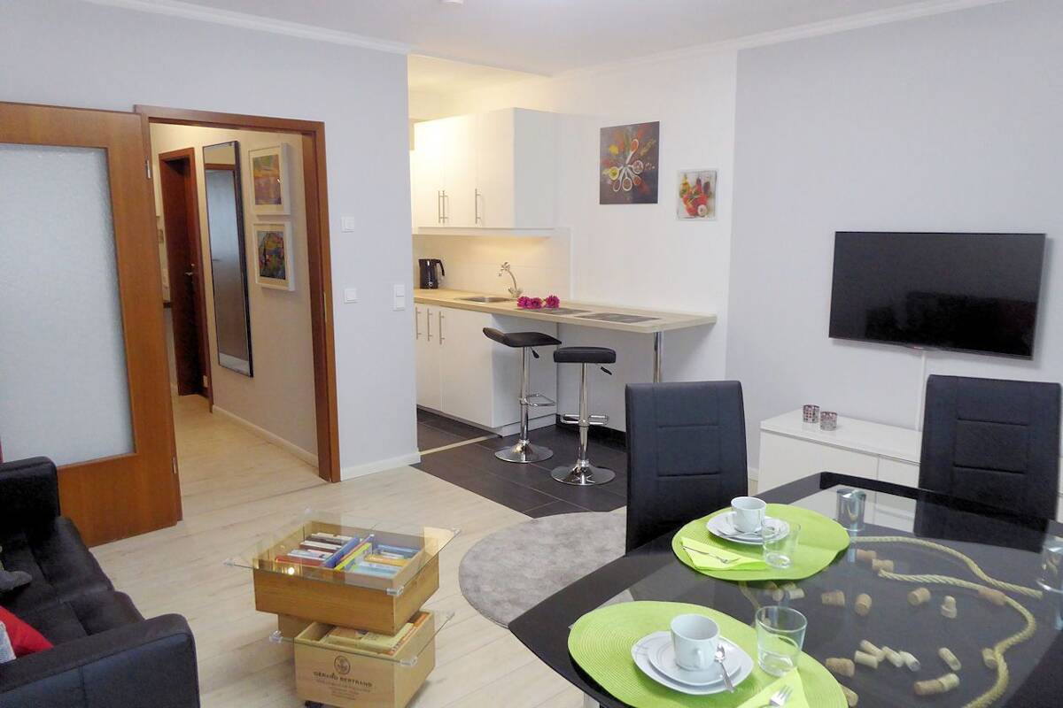 Moderne Balkon-Wohnung in Essen Zentrum – 45127 Essen – Bild 1 von 9