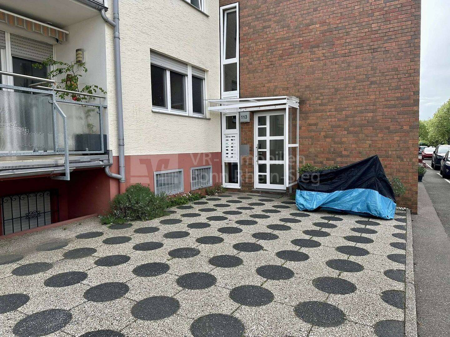 4-Zimmerwohnung mit ca. 620 qm eigenem Gartenparadies und Garage in Köln-Holweide! – Köln – Vorschaubild 4