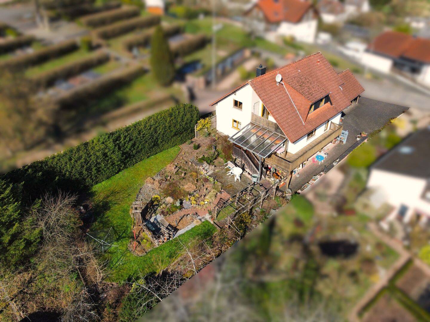 Gepflegtes Dreifamilienhaus in idyllischer Lage! – Brücken (Pfalz) – Bild 1 von 9