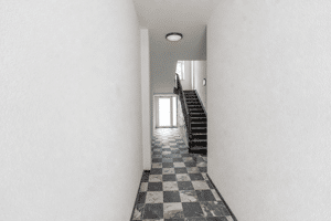 Altbaujuwel-Sonnige 3-Zi.-Wohnung umfassend saniert in begehrter zentraler Wohnlage FR-Stühlinger – 79106 Freiburg im Breisgau – Vorschaubild 2