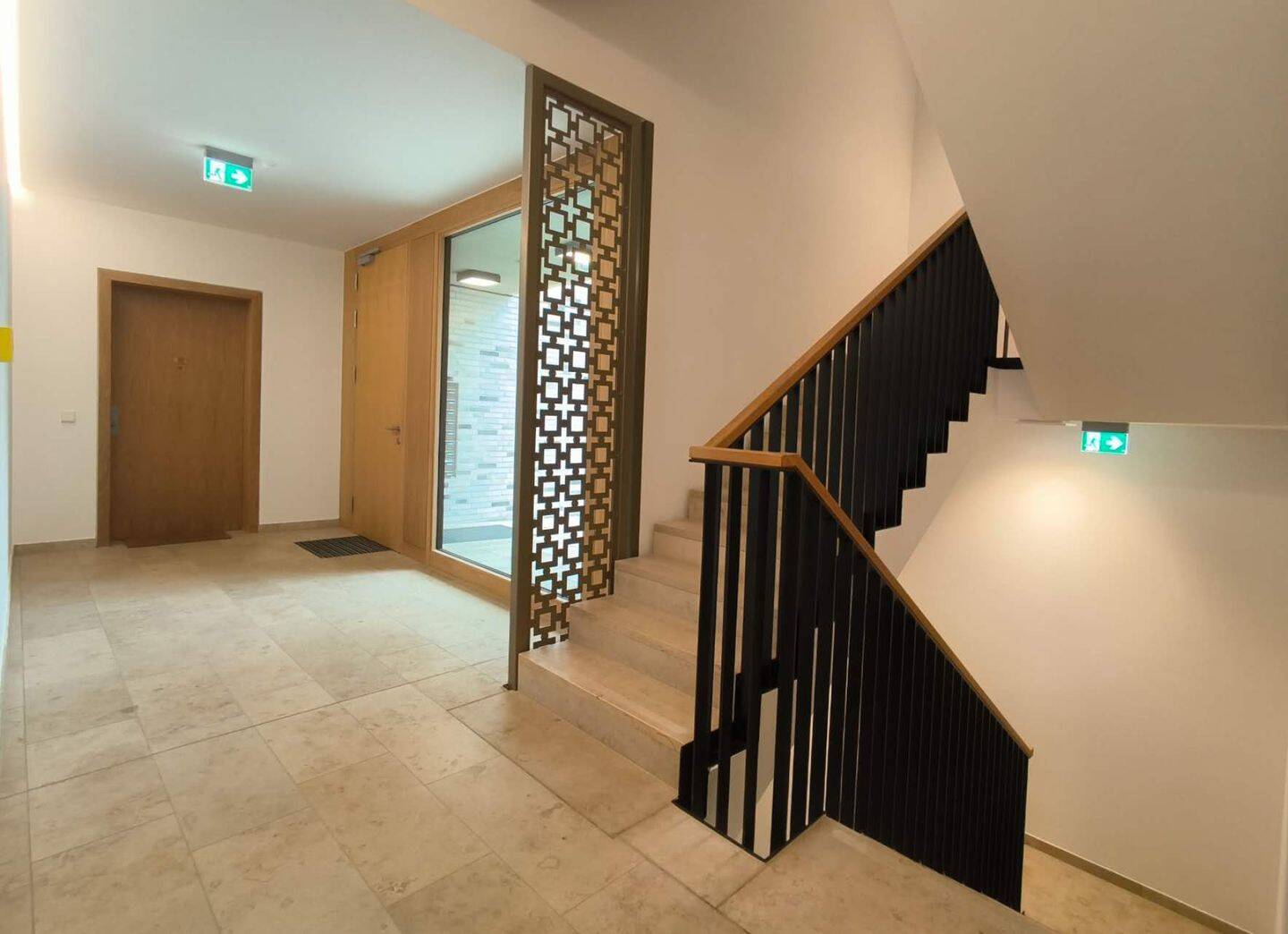 Exklusive 2-Zimmer-Wohnung mit Terrasse und Garten in Harlaching – direkt am Isarufer gelegen – München – Vorschaubild 4