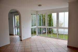 3-4 Zi Gartenoase, 2 Holzterrassen, Glasdach, Pavillon, Wallbox – 81827 München – Vorschaubild 4