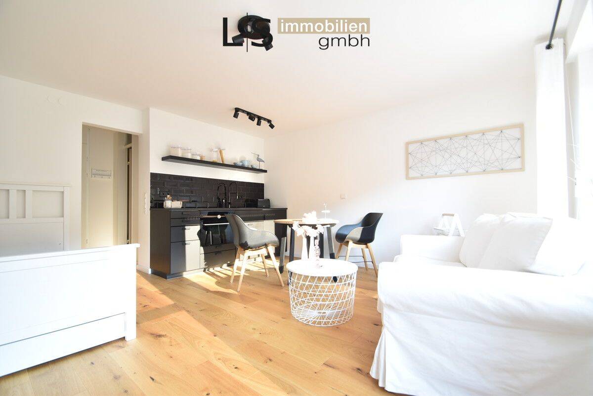 *Exklusives Apartment - vollständig möbliert, mit Balkon & Stellplatz!* – Stuttgart – Vorschaubild 4