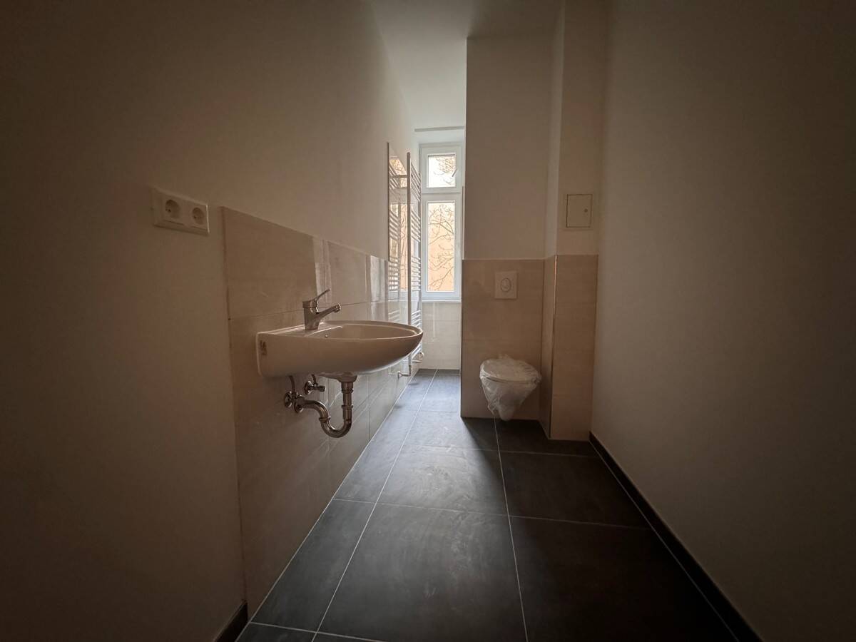 Moabit: Kaiserin-Augusta-Alle: ERSTBEZUG: 2-Zi-AB-Whg, HH 2. OG, ca 53 m² per SOFORT zu VERKAUFEN – Berlin – Vorschaubild 5
