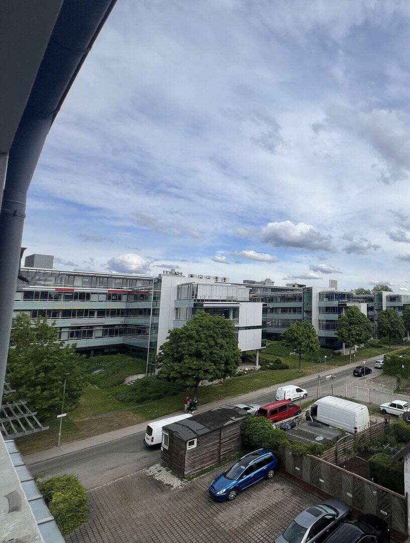 3-Zimmer-Wohnung mit Balkon, KFZ-Stellplatz und Einbauküche in Augsburg-Oberhausen/Bärenwirt – Augsburg – Vorschaubild 5