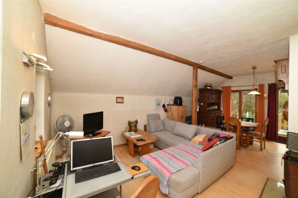 Wohnen mit viel Platz auf einem großen Grundstück mit Hanglage, Dachterrasse und großzügigem Garten – Bremen – Vorschaubild 2