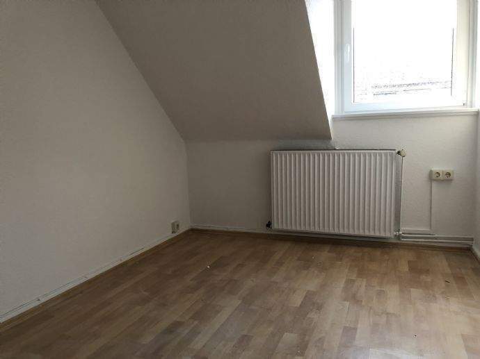 3-Zimmer-Wohnung (Dachgeschoss) in der Nähe des Bremer Hauptbahnhofs – Bremen – Vorschaubild 2