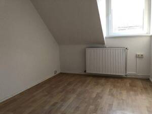 3-Zimmer-Wohnung (Dachgeschoss) in der Nähe des Bremer Hauptbahnhofs – 28195 Bremen – Vorschaubild 2