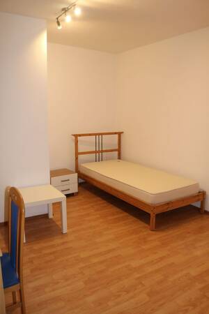Möbliertes 1-Zimmer-Apartment – Nur 300m zur U-Bahn – 90763 Fürth – Vorschaubild 4