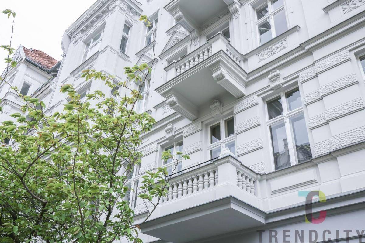 Provisionsfrei: Großzügige 2,5 Zimmer im historischen Altbau - Eigenbedarf ab 2028 möglich