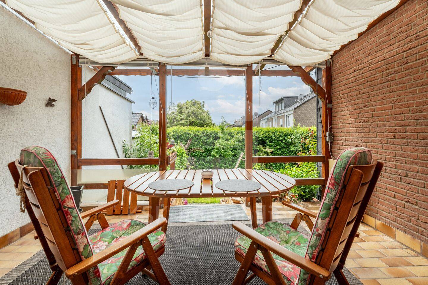 Gepflegtes Zuhause mit Gartenidylle und vielseitigen Nutzungsmöglichkeiten! – Bergheim – Vorschaubild 5