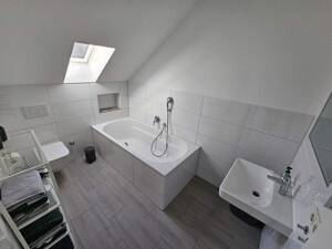 Charmantes 2-Familienhaus in begehrter Lage - ideal für die Familie oder zur Kapitalanlage! – 55129 Mainz – Vorschaubild 5