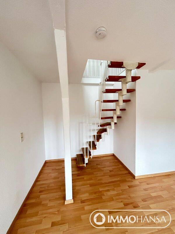 ++ Über den Dächern Lübecks: Großzügige Dachgeschosswohnung direkt an der Trave ++ – Lübeck – Vorschaubild 8