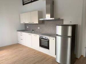 Galerie-Wohnung mit Ausblick, Einbauküche und Tiefgarage – 90766 Fürth – Vorschaubild 3