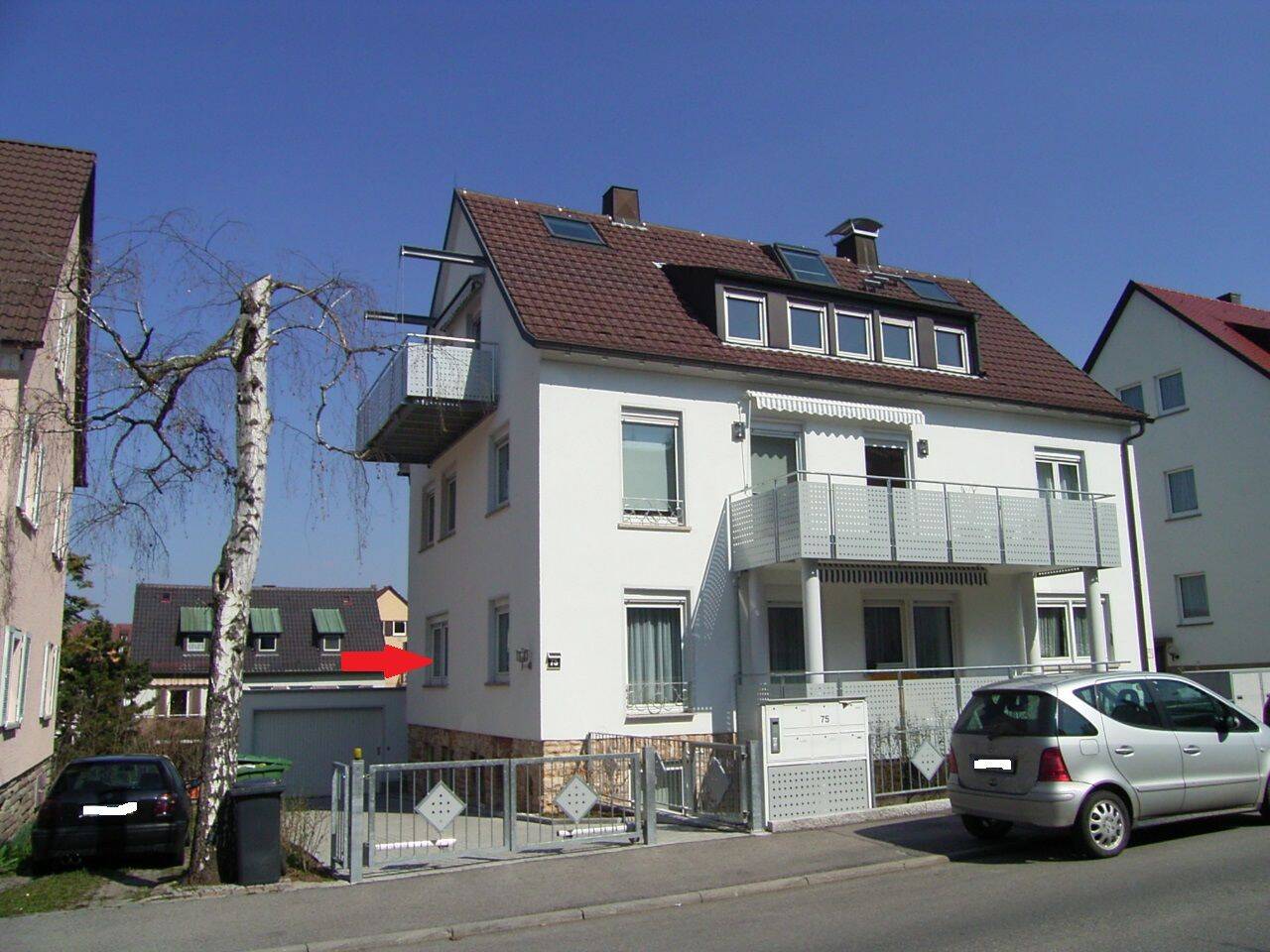 Als Anlage: schöne 4 Zimmer Hochparterre Wohnung mit Garage in S- Bad Cannstatt – Stuttgart – Vorschaubild 2