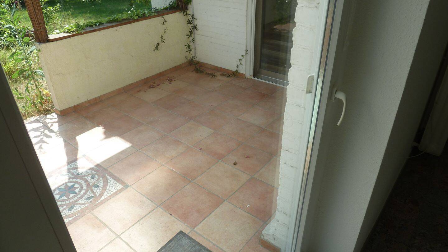 Großzügige 2-Zimmer-Wohnung mit Terrasse, Garten und Garage – Leverkusen – Vorschaubild 3