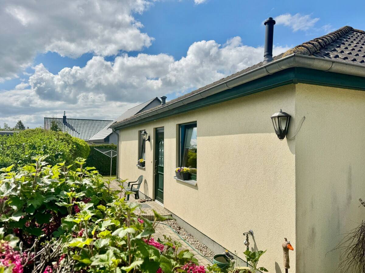 HORN IMMOBILIEN ++ Einfamilienhaus im Bungalowstil in Chemnitz bei Neubrandenburg – Blankenhof – Vorschaubild 5