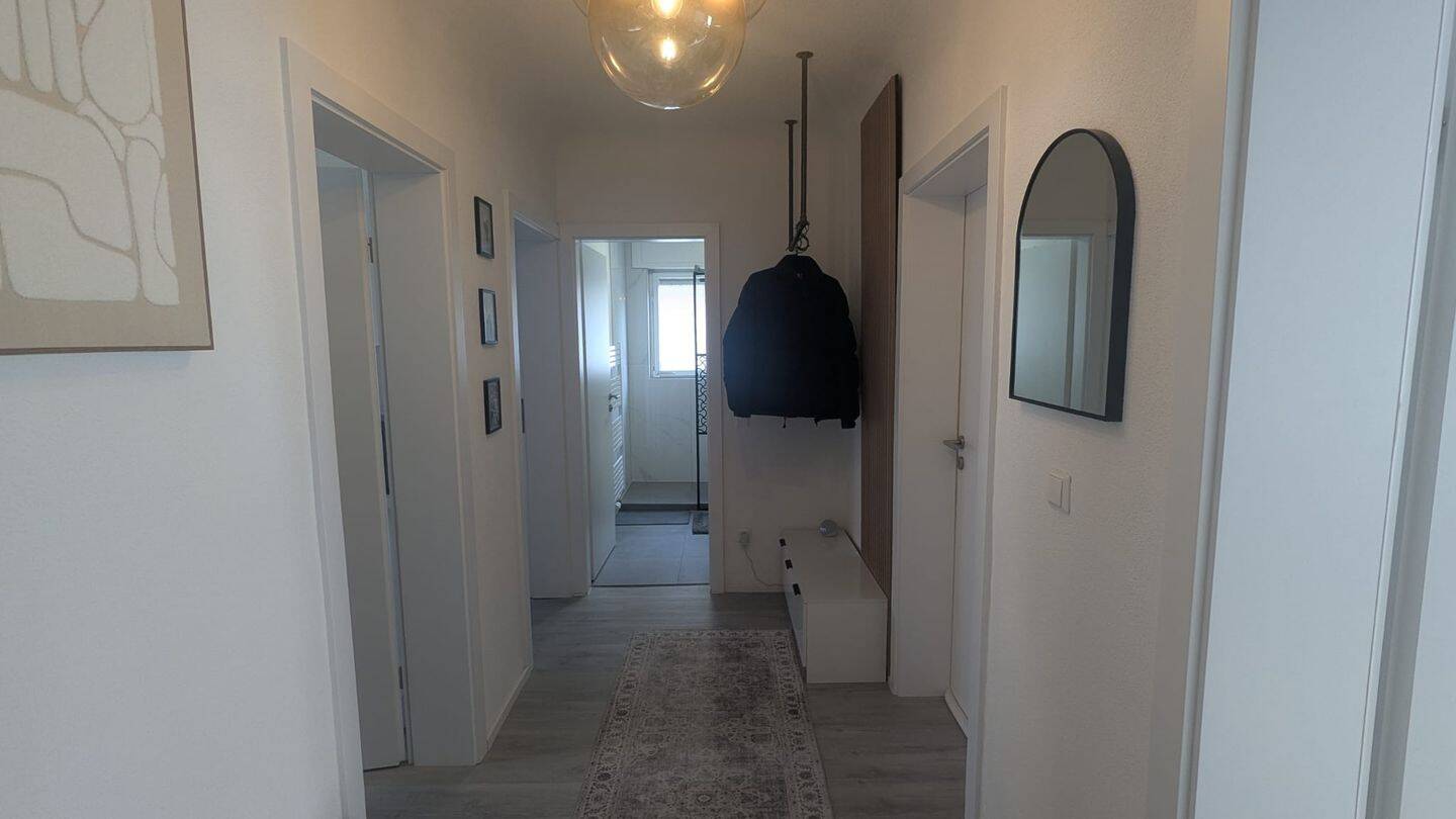 4-Familienhaus mit 2 Garagen und Garten – Stuttgart – Vorschaubild 6