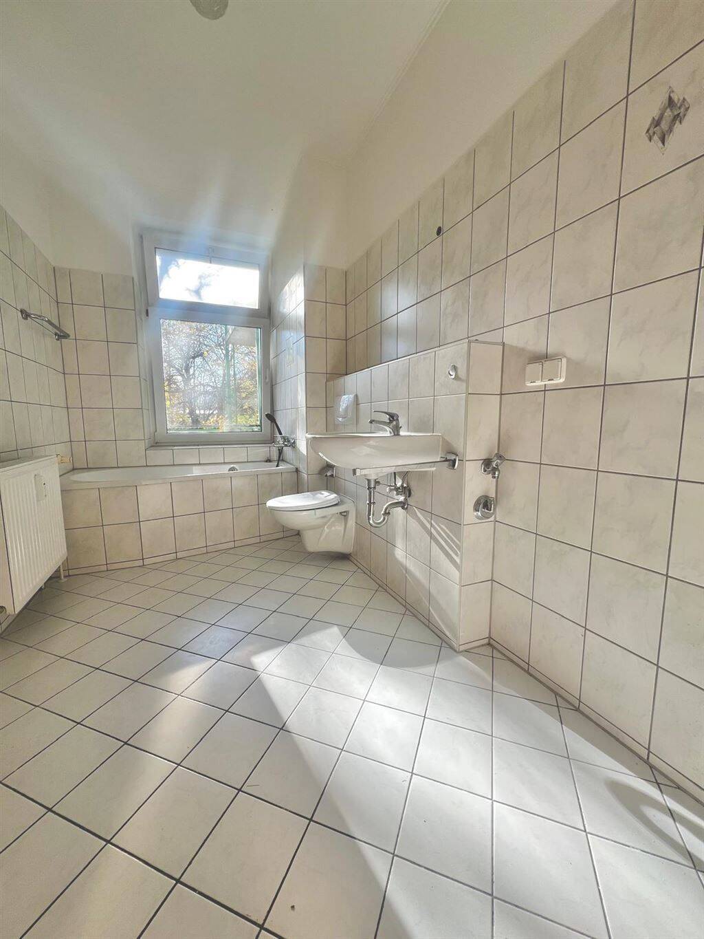 Wohnung mit Balkon & Tageslichtbad sucht neue Mieter... :) – Chemnitz – Vorschaubild 4