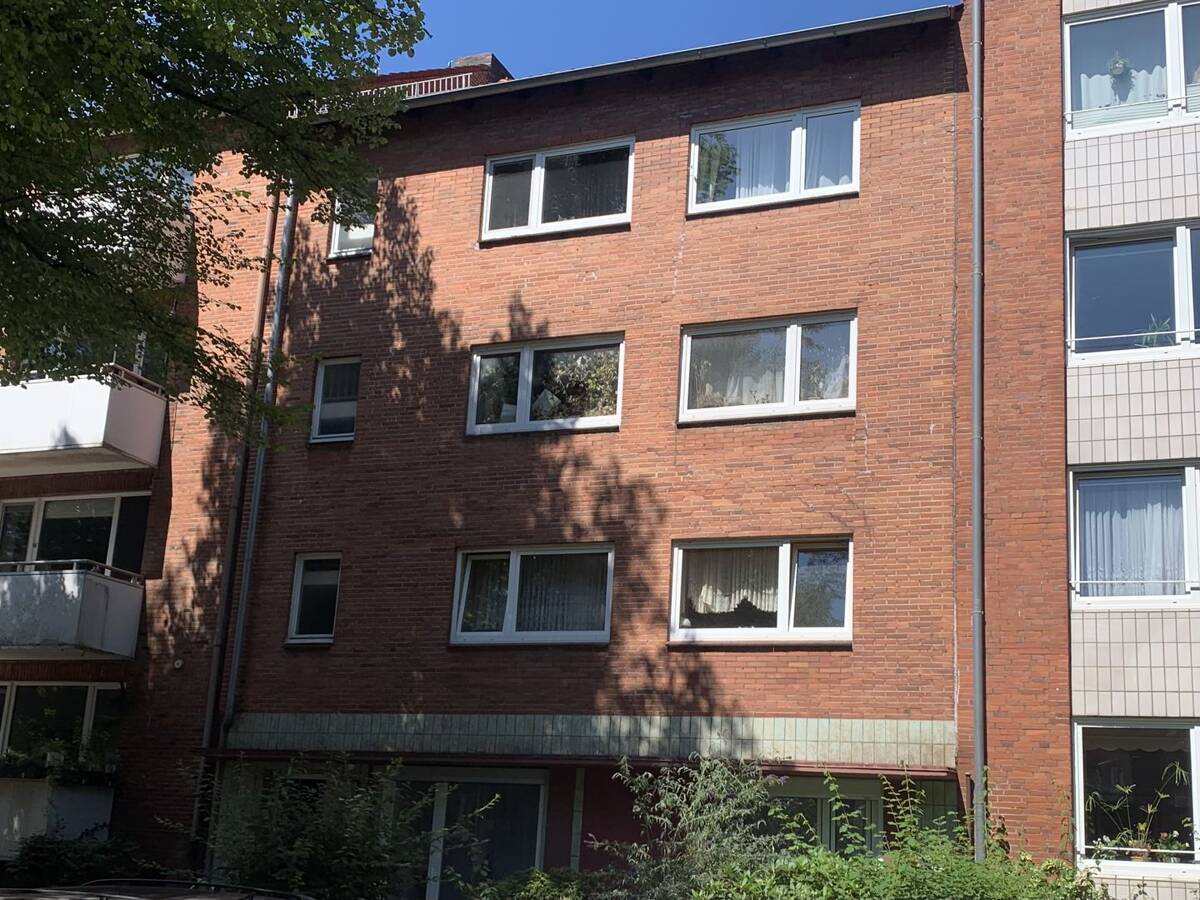Klassisches Rotklinker-Mehrfamilienhaus in Hamburg Barmbek-Süd – 22081 Hamburg – Bild 1 von 2