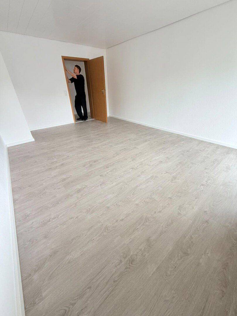 Moderne 3-Zimmer-Wohnung mit Balkon, Einbauküche & Stellplatz in Weinsberg
