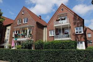 Sonnige schöne 3-Zi-Neubau-Wohnung in ruhiger grüner Lage mit Balkon