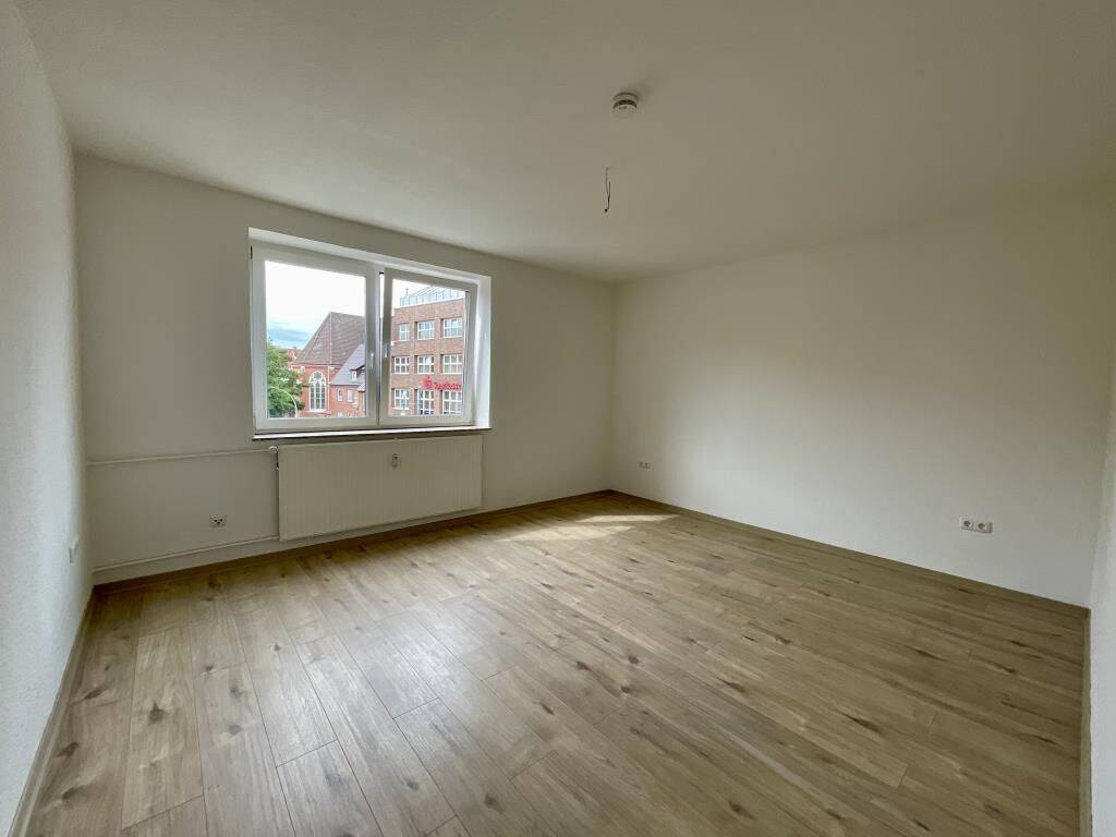 Renovierte 3-Zimmer-Wohnung in zentraler Lage von Bremerhaven – Bremerhaven – Vorschaubild 2