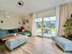 Modernes Familienhaus (2021) 186 m² | Pool | Heimkino | 3 Bäder Nähe Adlershof & BER – 12524 Berlin – Vorschaubild 9