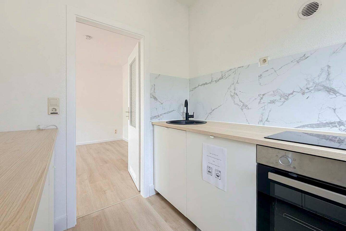 *Modernisiert & bezugsfrei* Wohnung mit EBK & SP – Chemnitz – Vorschaubild 7
