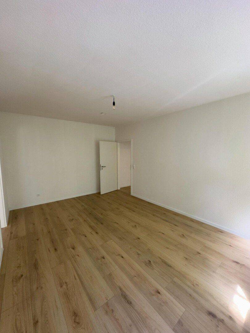 Frisch sanierte 2-Zimmer-Wohnung mit neuer Einbauküche & Tageslichtbad in Stadtfeld-Ost – Magdeburg – Vorschaubild 8