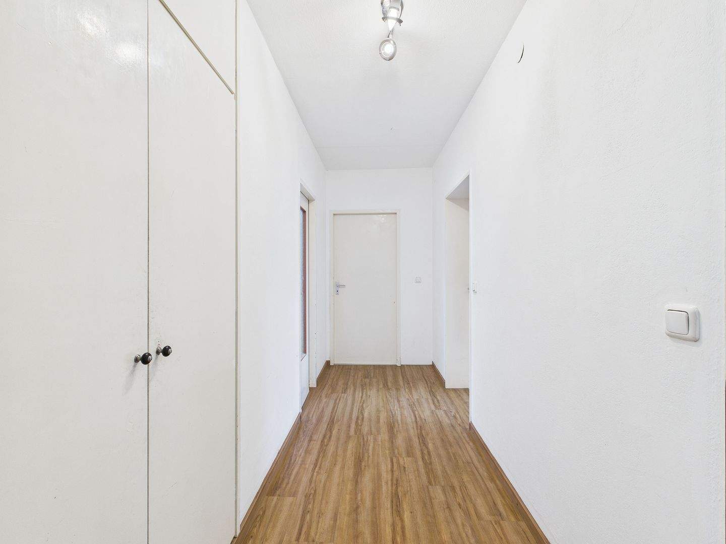 Attraktive 3-Zimmer-Wohnung mit Südwest-Balkon und guter Vermietbarkeit – Regensburg – Vorschaubild 3