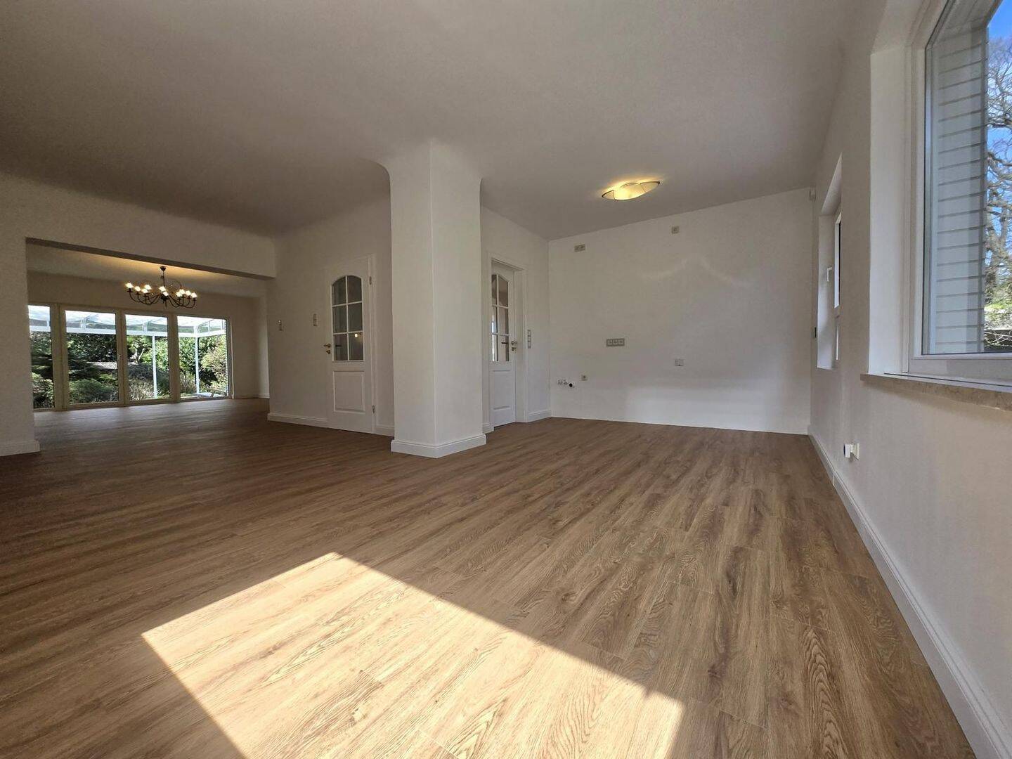Modernisiertes Einfamilienhaus mit Blick ins Grüne in Hamburg - Duvenstedt – Hamburg – Vorschaubild 8