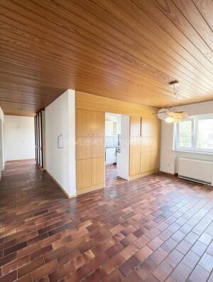 Ihr neues Zuhause in Giengen: 5 Zimmer, 107 m², Balkon, Loggia & Garage mit viel Potenzial – 89537 Giengen an der Brenz – Vorschaubild 2