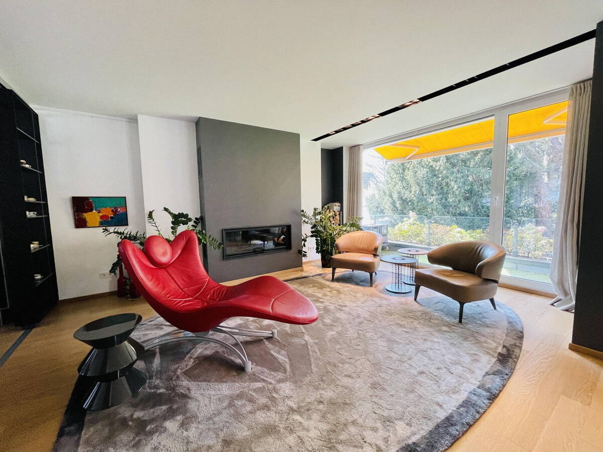 Designer Maisonette-Wohnung nähe Zoopark mit Blick ins Grüne, Fussbodenheizung, Kamin, Terrasse – 40239 Düsseldorf – Bild 1 von 9