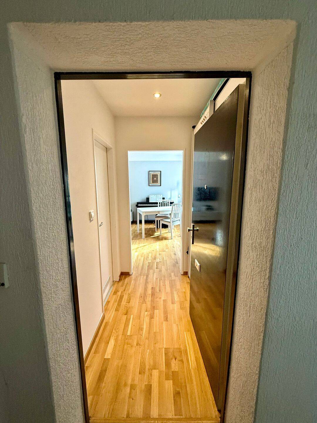 Lichtdurchflutete 2 Zimmer Wohnung mit Balkon in ruhiger Lage von Berlin-Lichterfelde – Berlin – Vorschaubild 3